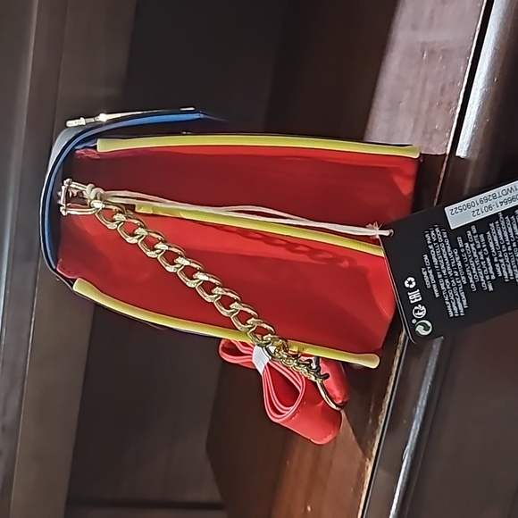 NWT Exclusive Loungefly Disney Chip ‘n Dale Rescue Rangers Logo Crossbody Bag - Picture 6 of 7